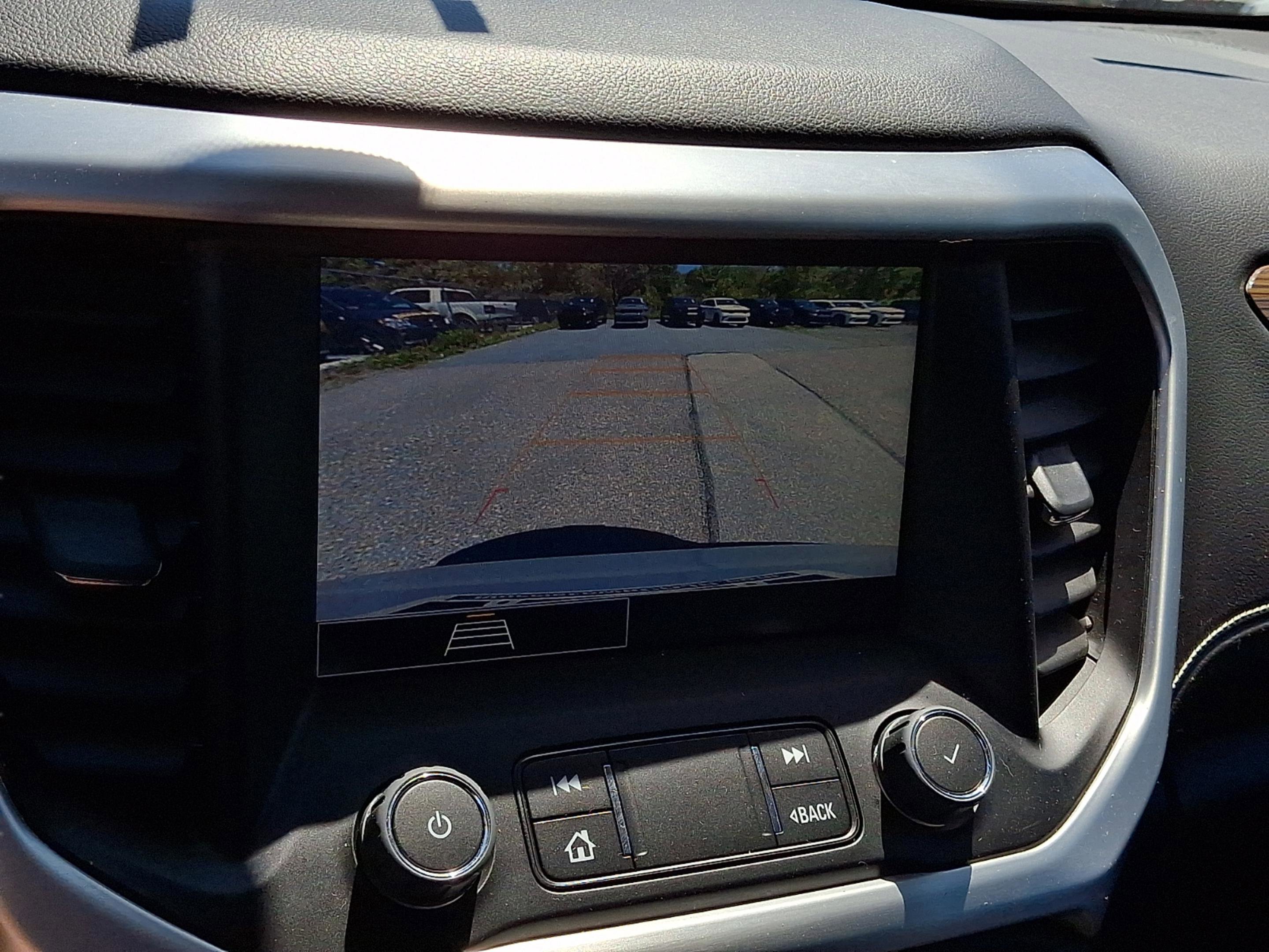 Used 2023 GMC Acadia SLE FWD image 15