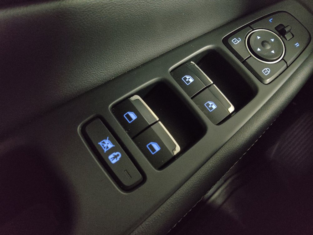 Used 2020 Hyundai Santa Fe Limited image 27