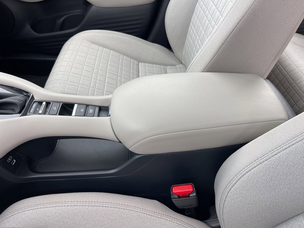 Certified 2024 Honda HR-V LX image 18