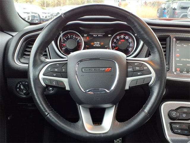 Certified 2016 Dodge Challenger R/T Plus image 23