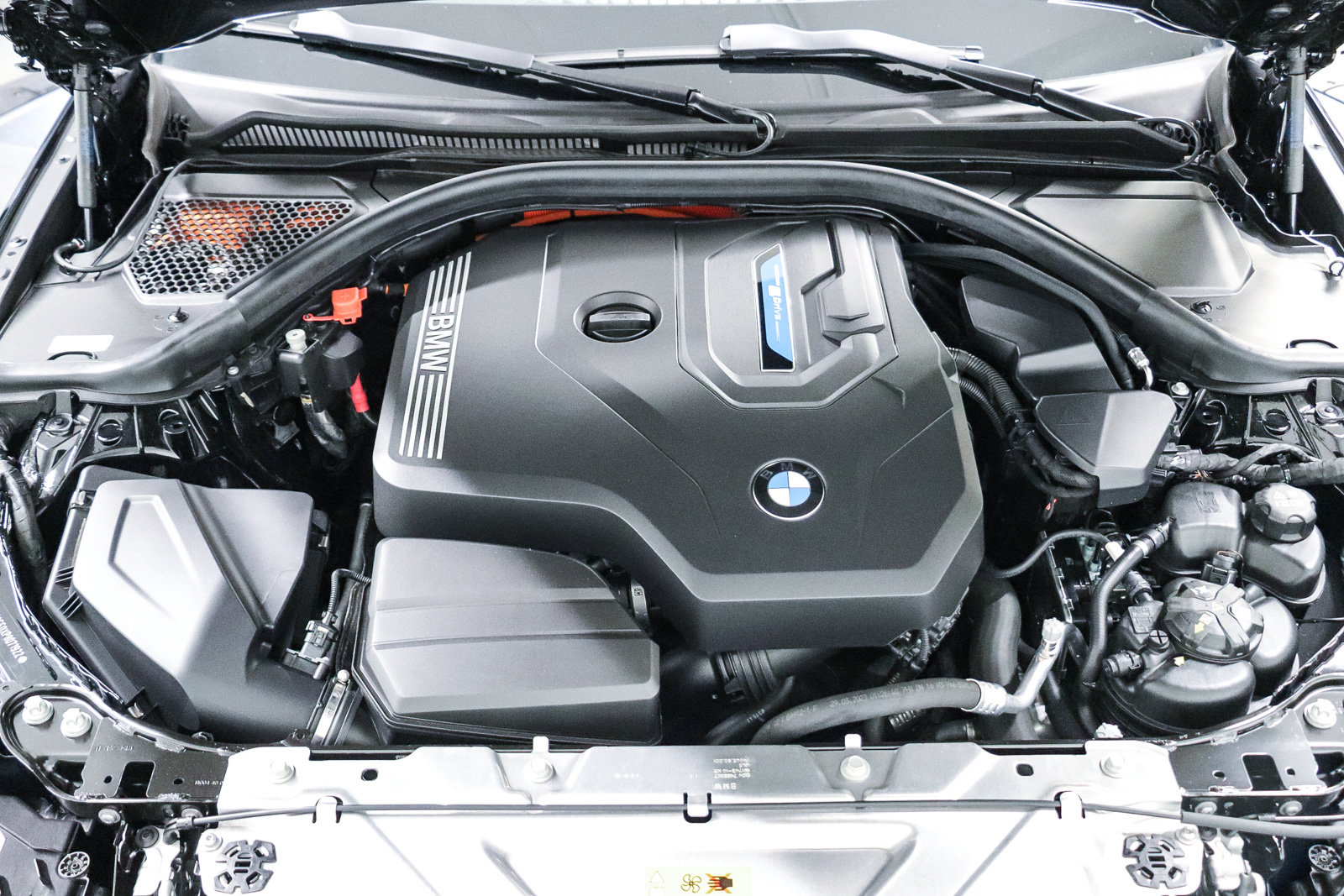 Certified 2023 BMW 330e w/ Premium Package RWD image 28