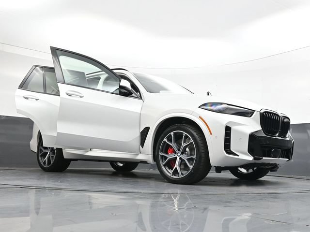 New 2026 BMW X5 xDrive50e w/ M Sport Package AWD/4WD image 34