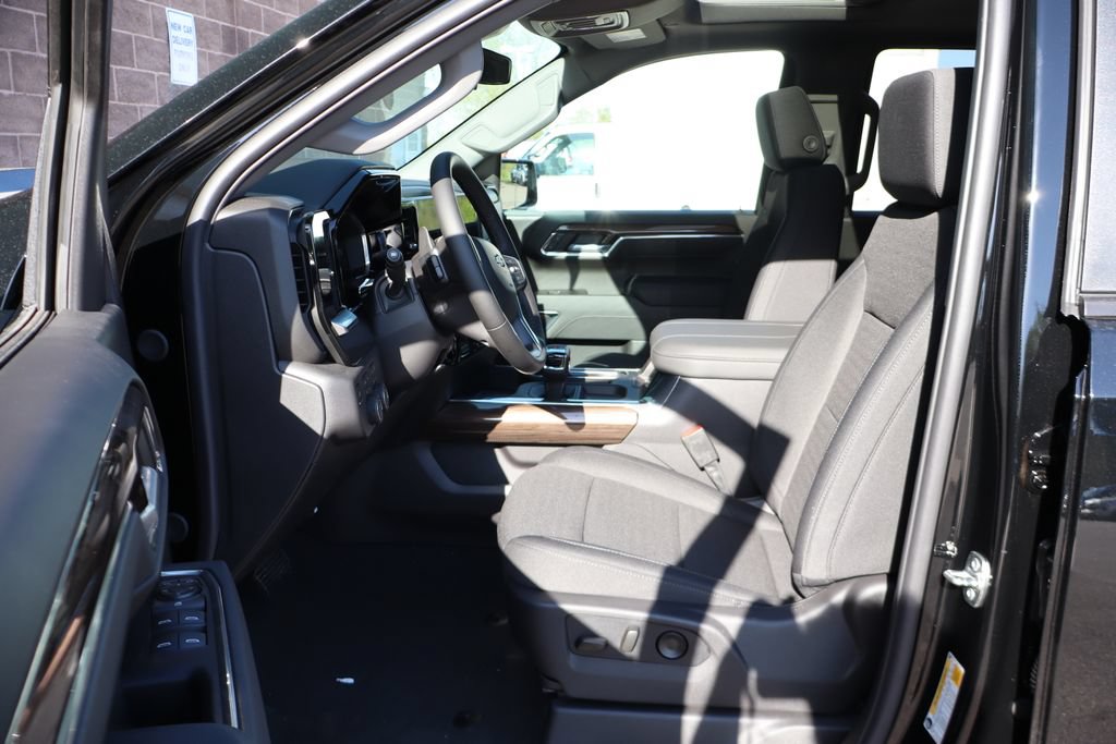 New 2026 Chevrolet Silverado 1500 LT Trail Boss w/ Safety Package AWD/4WD image 17