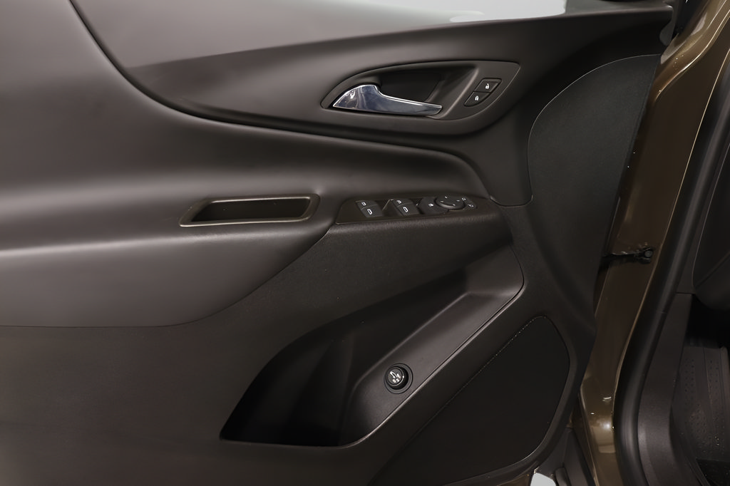 Used 2024 Chevrolet Equinox LT w/ LPO, Floor Liner Package FWD image 22