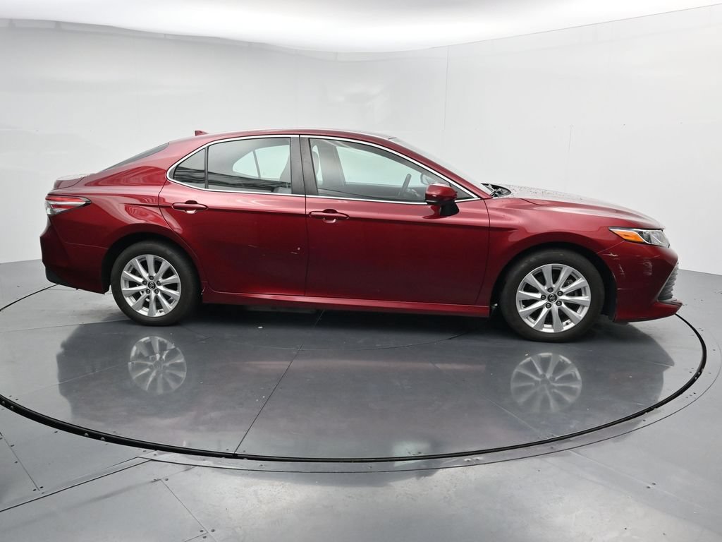 Used 2019 Toyota Camry LE FWD image 9