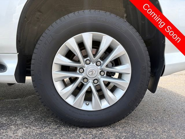 Used 2016 Lexus IS 300 AWD w/ Premium Package image 17