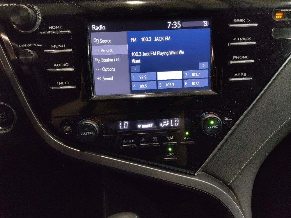 Used 2018 Toyota Camry XSE FWD image 25