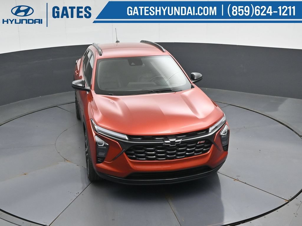 Used 2024 Chevrolet Trax RS w/ Driver Confidence Package FWD image 45