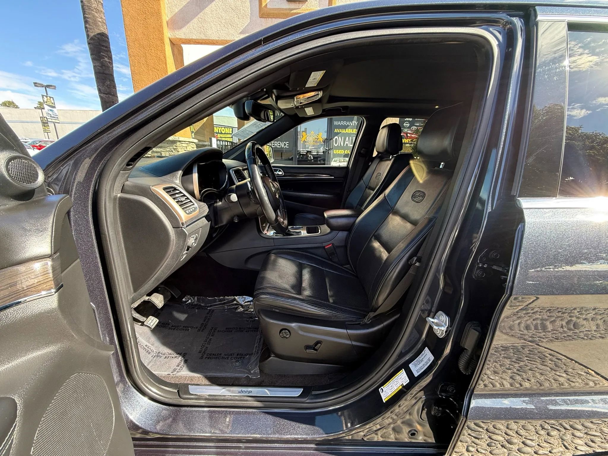 Used 2016 Jeep Grand Cherokee Overland image 12