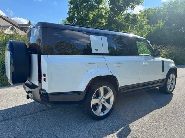 Certified 2024 Land Rover Defender 130 X-Dynamic SE AWD/4WD image 5