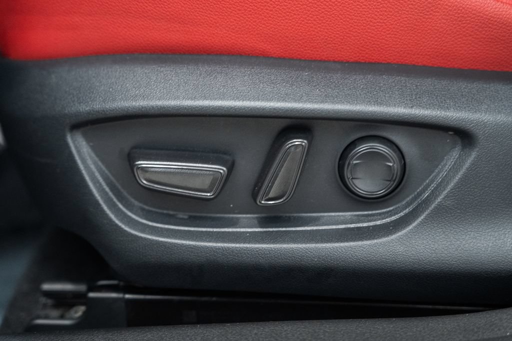 Used 2026 Toyota Camry XSE FWD image 32