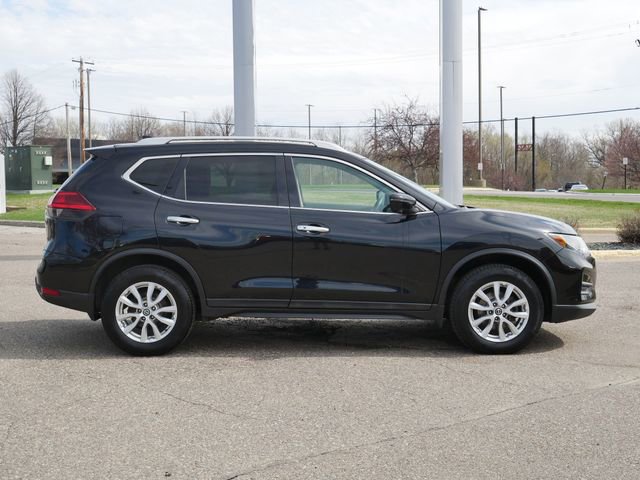 Used 2017 Nissan Rogue SV image 8
