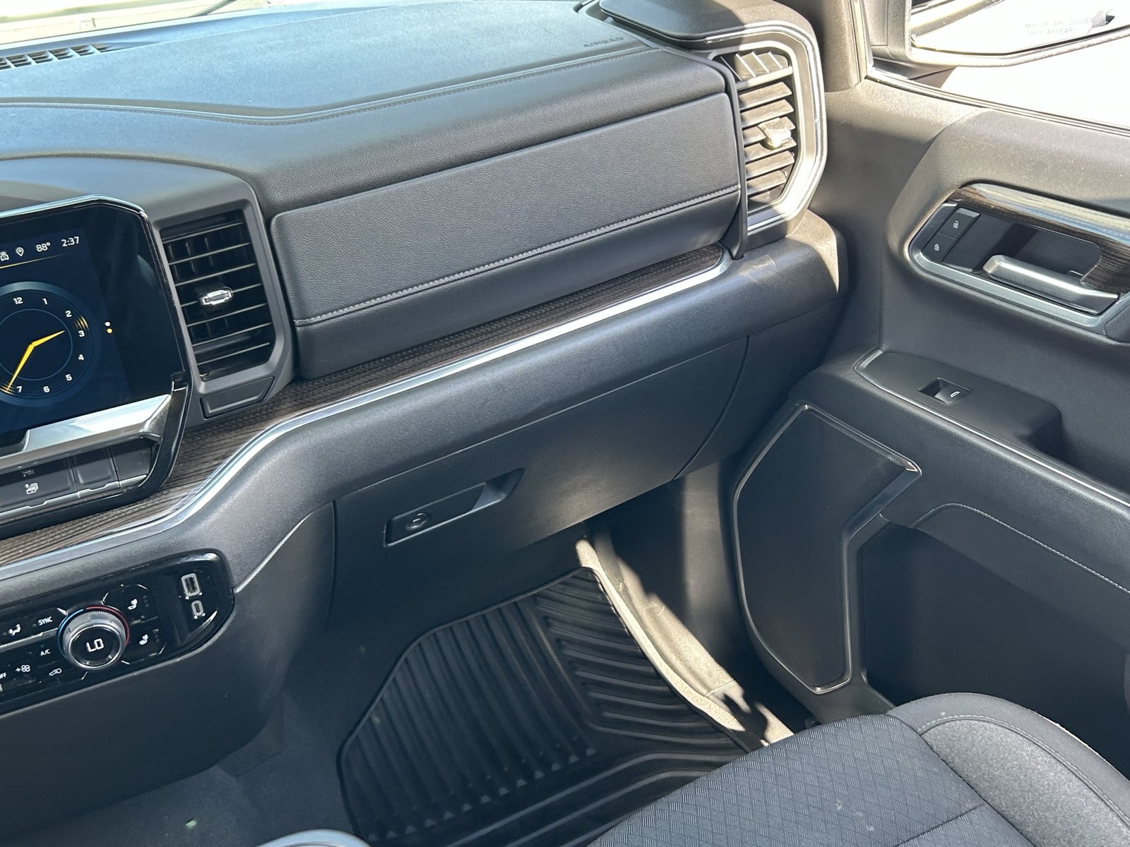 Certified 2025 Chevrolet Silverado 1500 LT RWD image 17