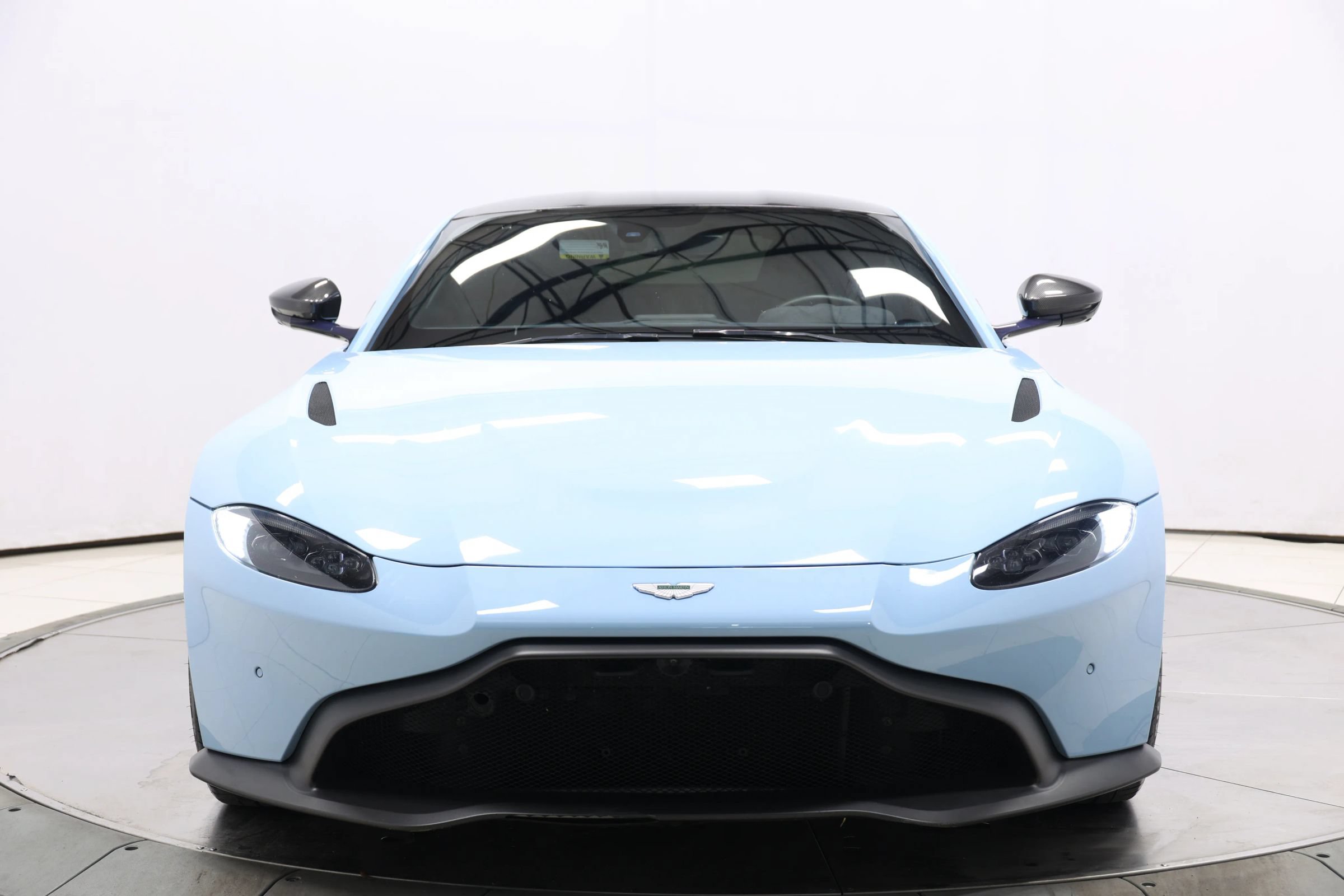 Used 2020 Aston Martin V8 Vantage Coupe RWD image 86