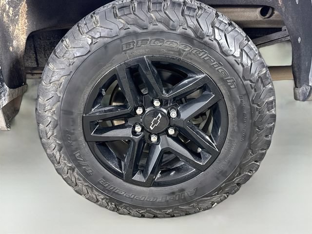Used 2019 Chevrolet Silverado 1500 LT Trail Boss AWD/4WD image 31