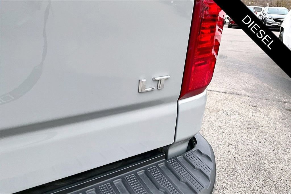 Used 2024 Chevrolet Silverado 2500 LT w/ Convenience Package image 24