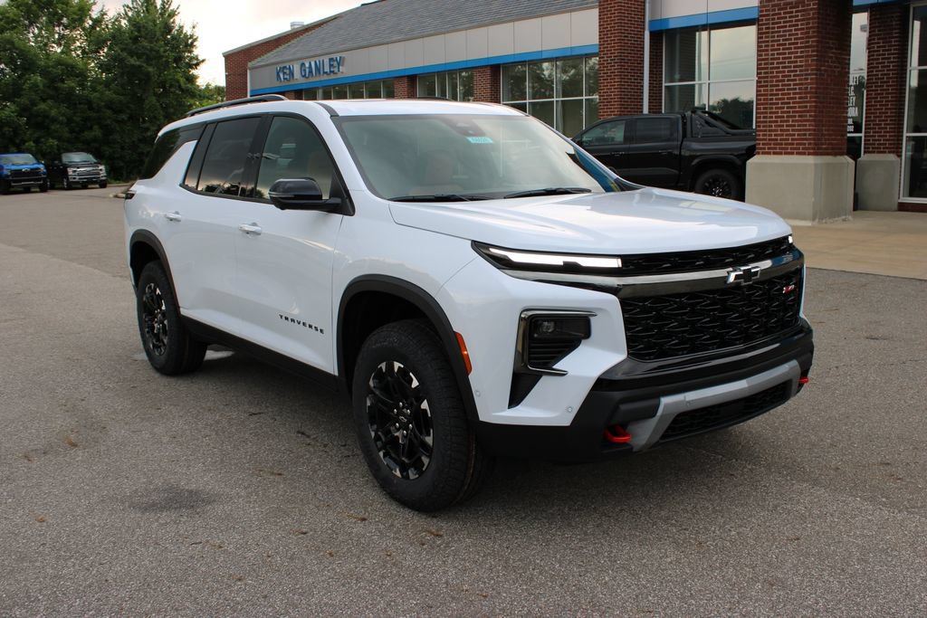 New 2027 Chevrolet Traverse Z71 w/ Enhanced Driving Package AWD/4WD image 5