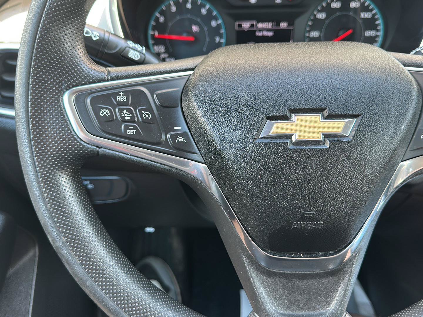 Used 2021 Chevrolet Equinox LS FWD image 21