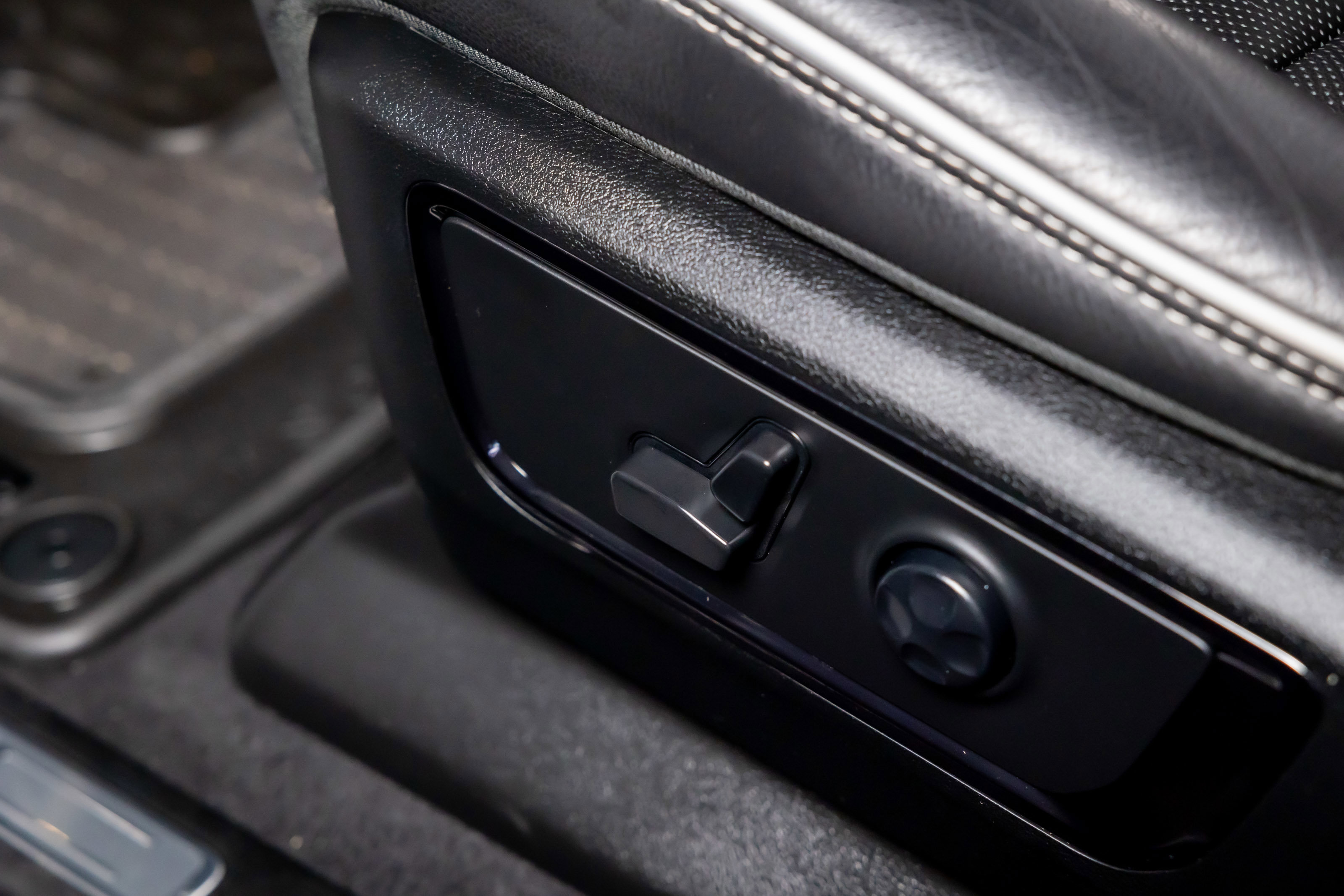 Used 2025 RAM 1500 Limited image 14