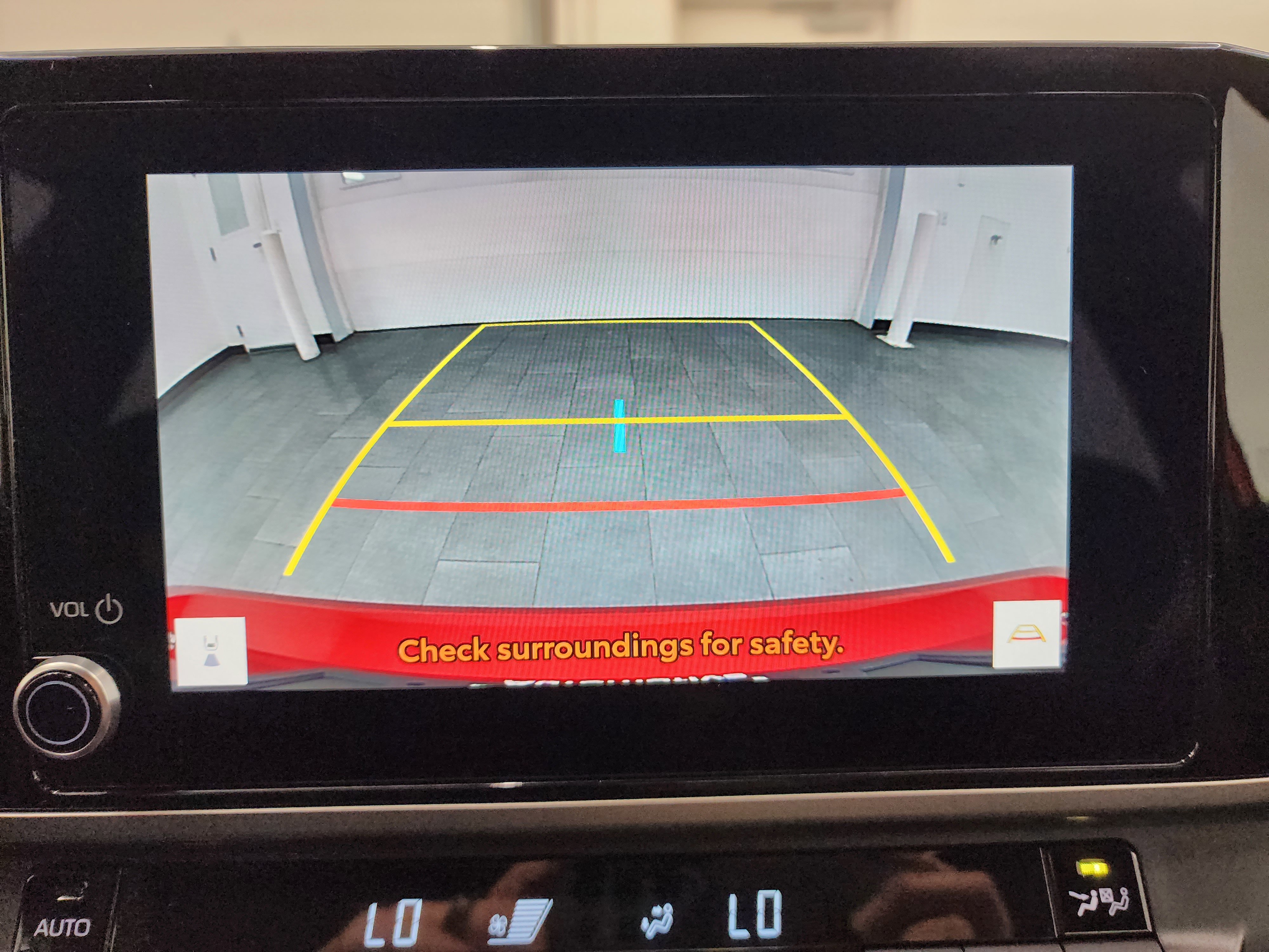 Used 2025 Toyota Camry SE image 14