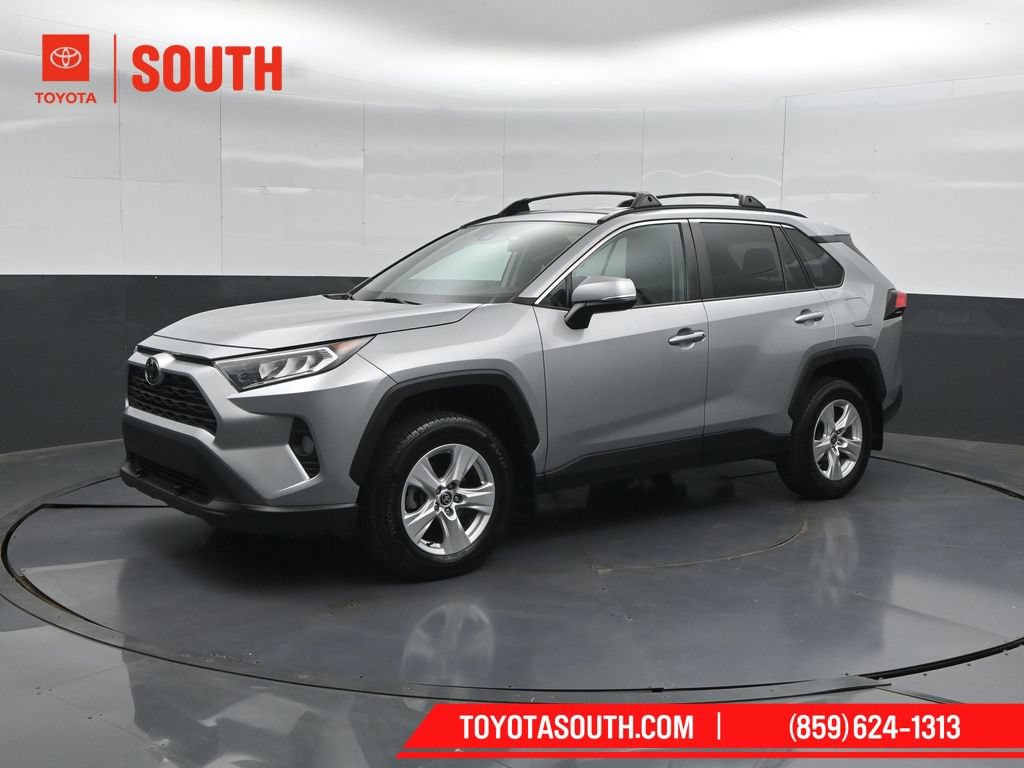 Used 2021 Toyota RAV4 XLE AWD/4WD image 6