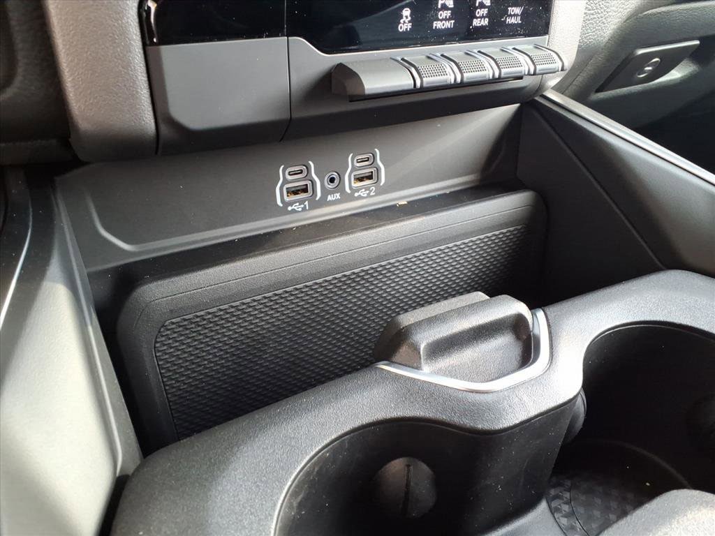 New 2026 RAM 1500 Big Horn AWD/4WD image 16