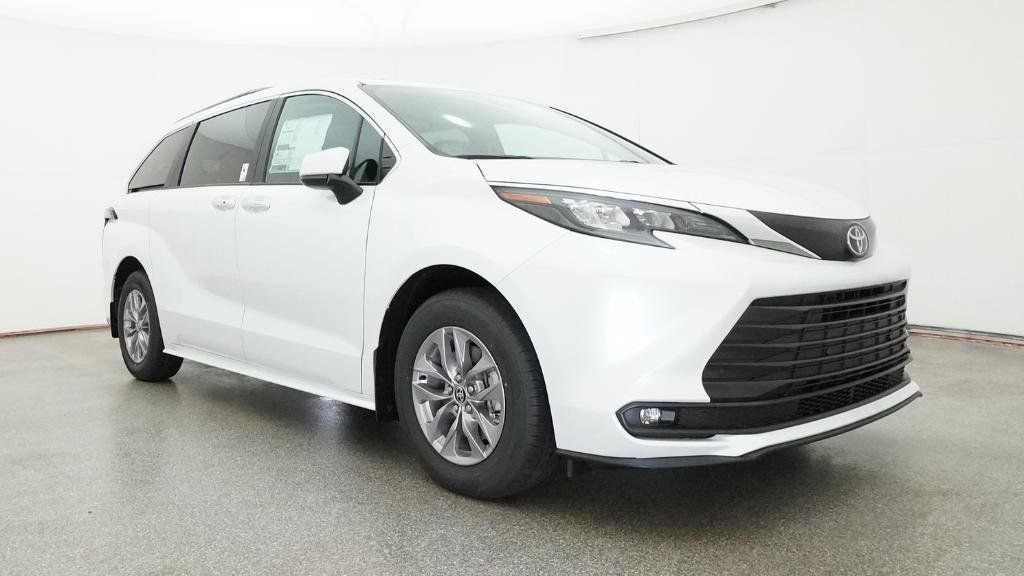 New 2026 Toyota Sienna XLE image 19