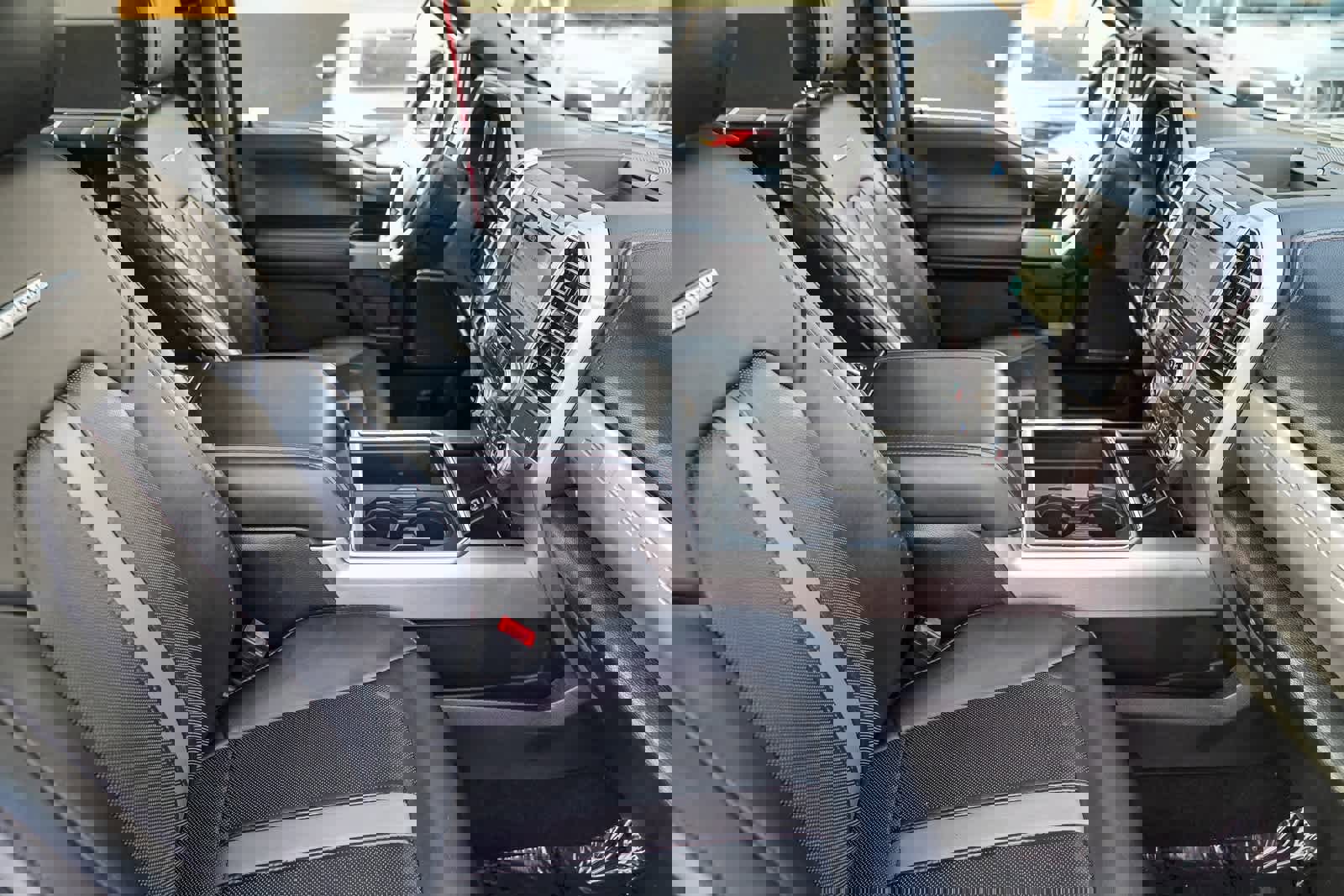 Used 2019 Ford F350 Platinum w/ Platinum Ultimate Package image 15