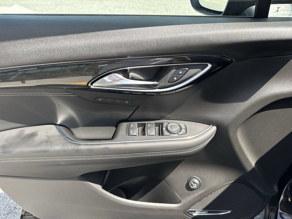 Used 2021 Buick Envision Essence w/ Technology Package I FWD image 40