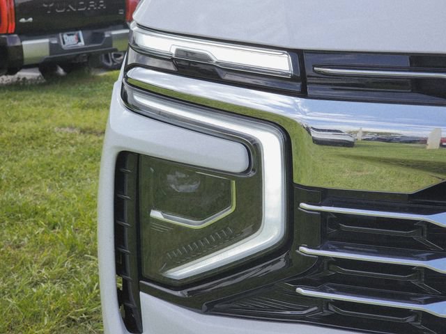 Used 2025 Chevrolet Suburban LT AWD/4WD image 11