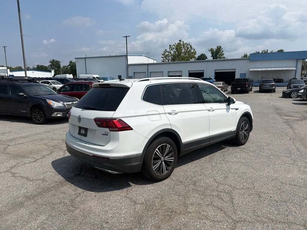 Used 2018 Volkswagen Tiguan SE AWD/4WD image 3
