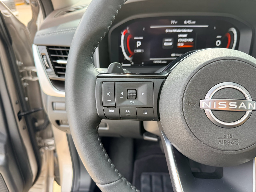 Used 2023 Nissan Rogue Platinum FWD image 15