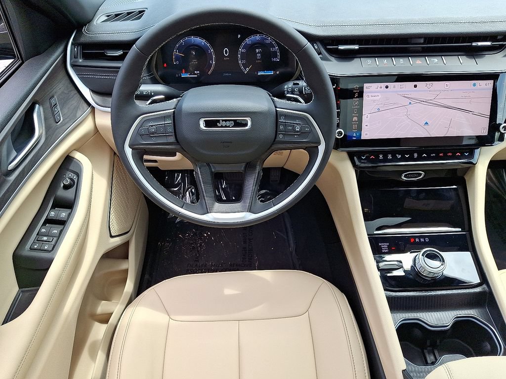 Certified 2026 Jeep Grand Cherokee Limited w/ Limited Altitude Package AWD/4WD image 11