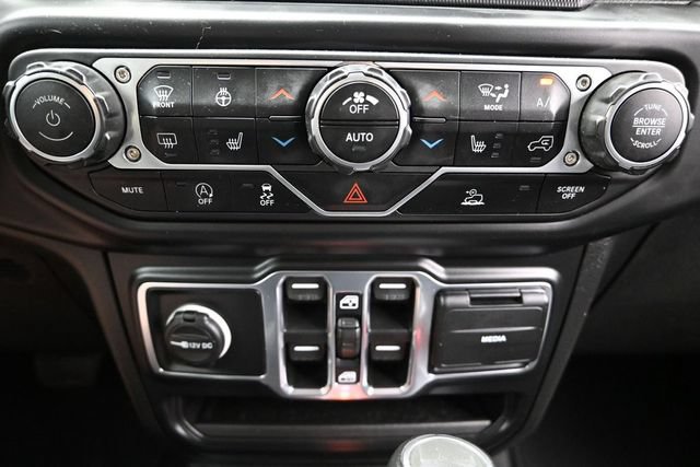 Used 2023 Jeep Wrangler Unlimited Sahara w/ Cold Weather Group AWD/4WD image 43