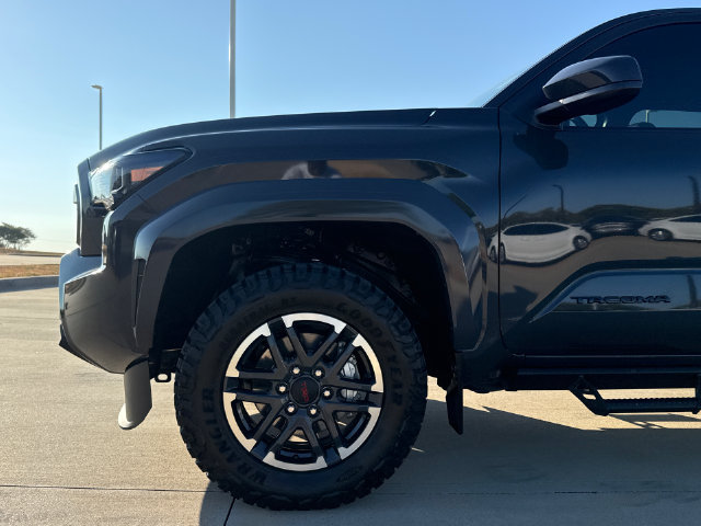Used 2024 Toyota Tacoma TRD Sport AWD/4WD image 5