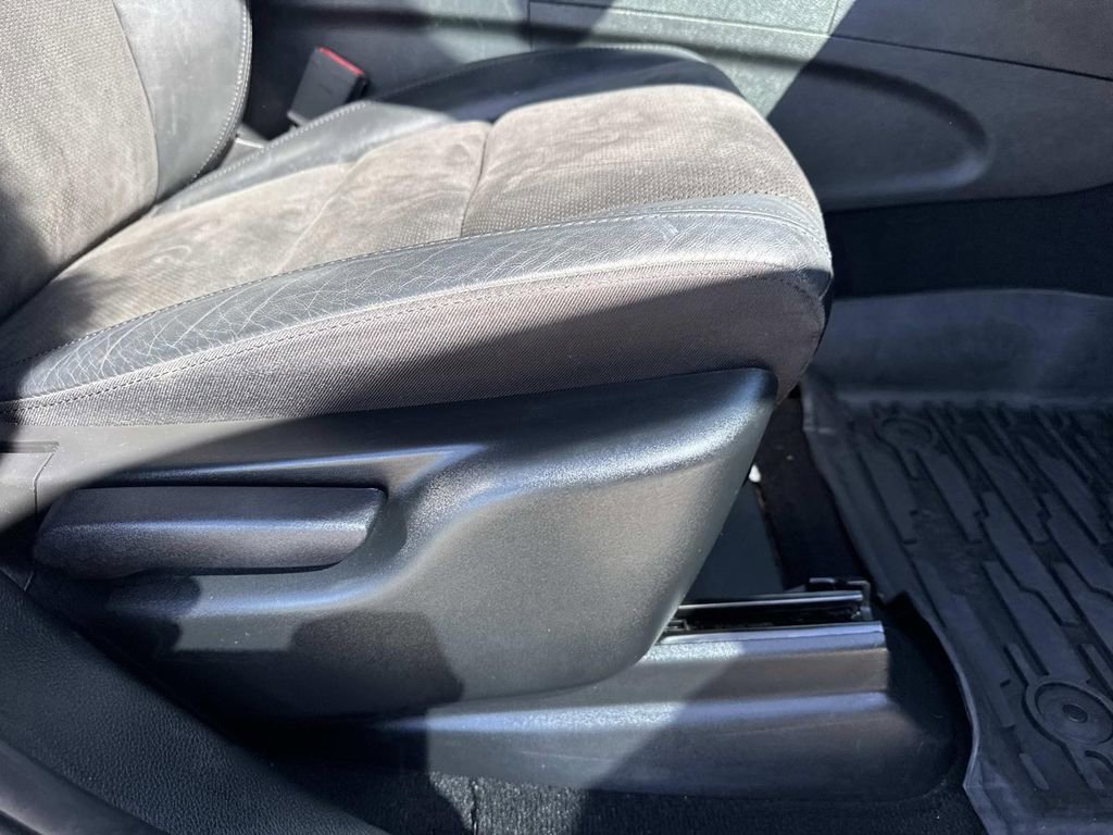 Used 2020 Jeep Grand Cherokee Altitude image 12