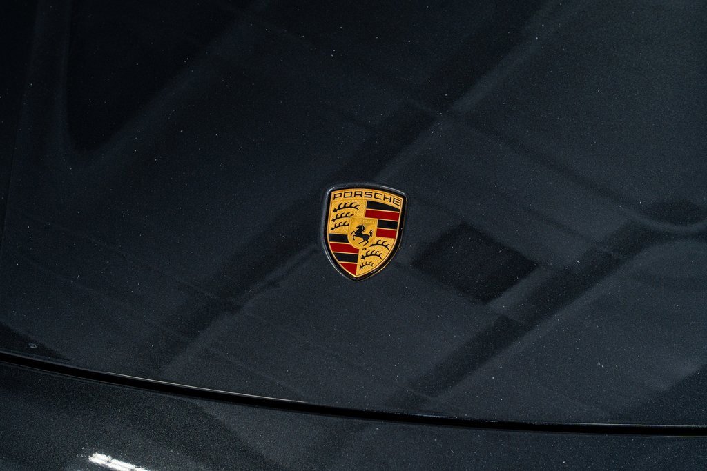 Used 2021 Porsche Taycan image 16