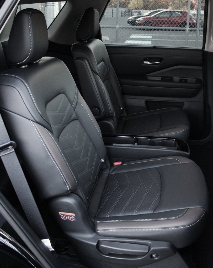 Certified 2023 Nissan Pathfinder Platinum image 27