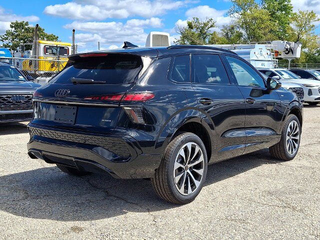 New 2026 Audi Q3 quattro 2.0T AWD/4WD image 4