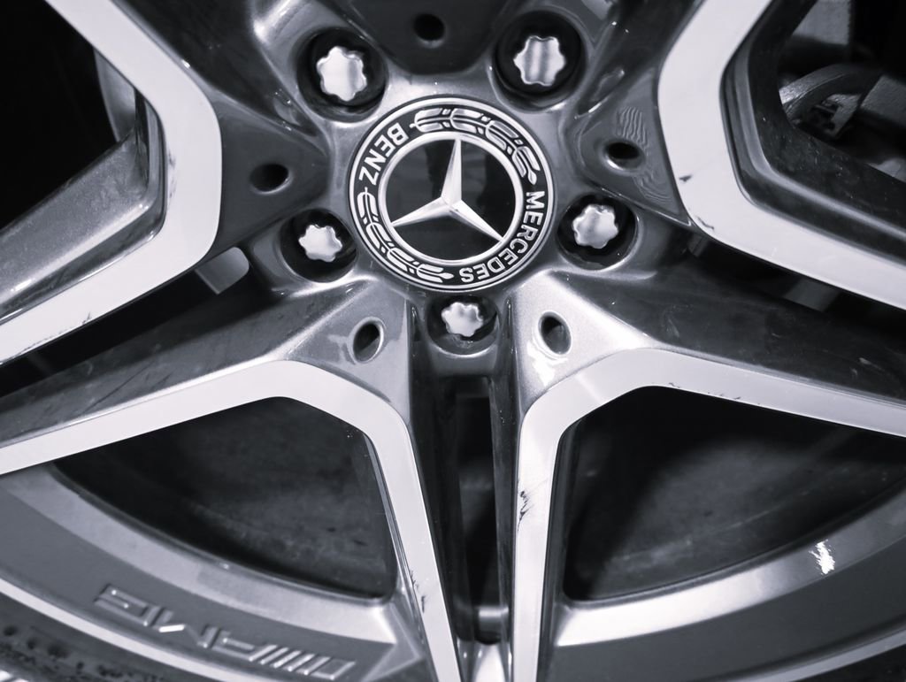 Used 2025 Mercedes-Benz GLS 450 4MATIC image 8