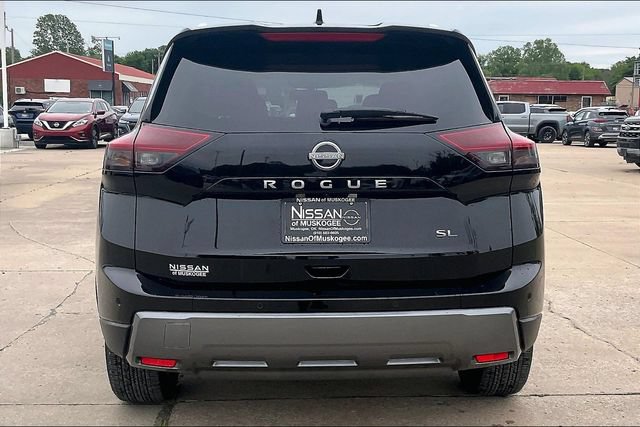 Used 2026 Nissan Rogue SL FWD image 5