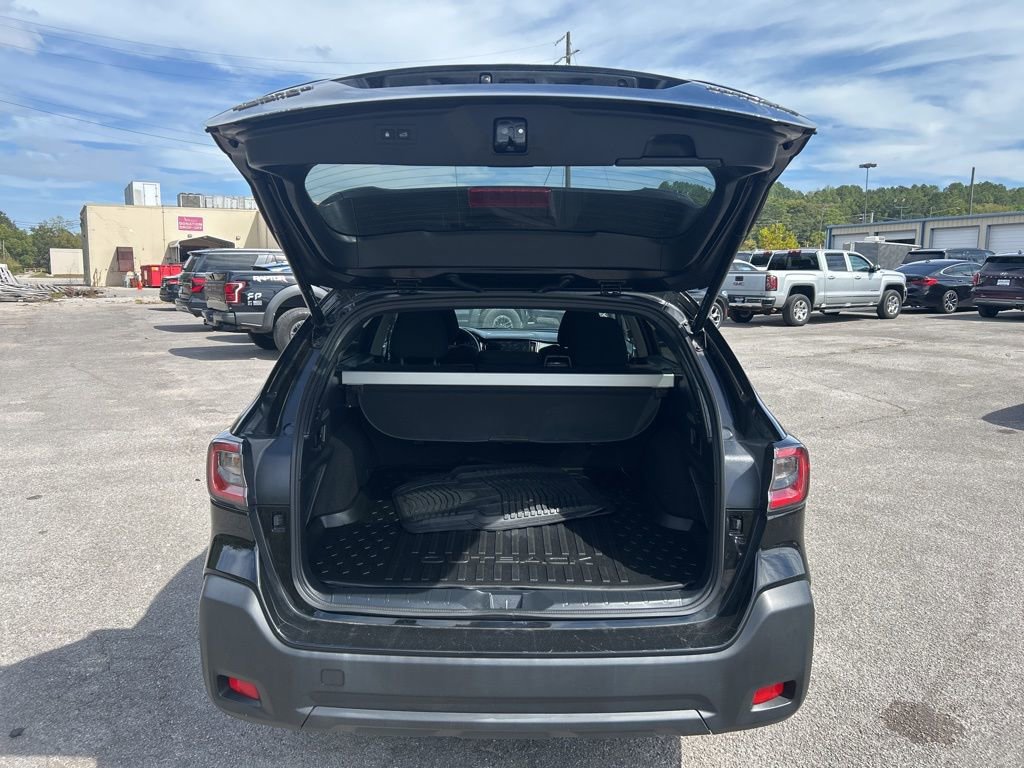 Used 2024 Subaru Outback Premium image 11