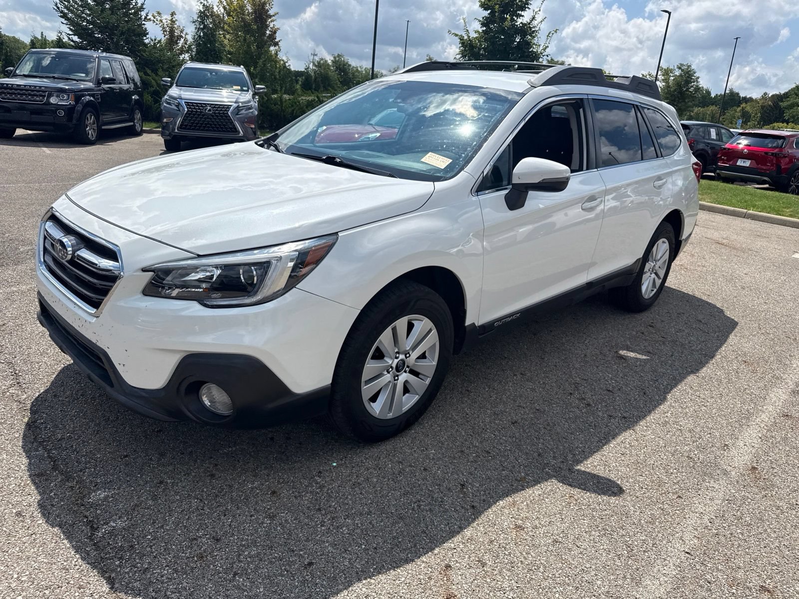 Used 2018 Subaru Outback 2.5i Premium AWD/4WD image 1