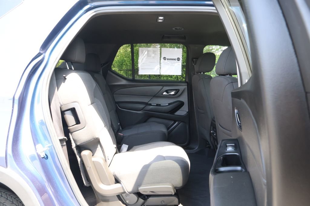 Used 2023 Chevrolet Traverse LT AWD/4WD image 47