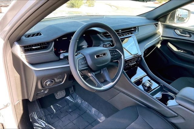 New 2026 Jeep Grand Cherokee Laredo image 6