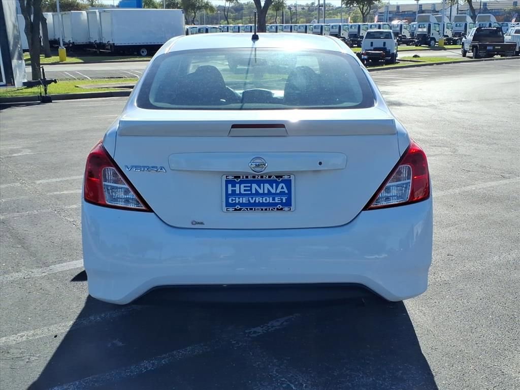 Used 2018 Nissan Versa S Plus image 10
