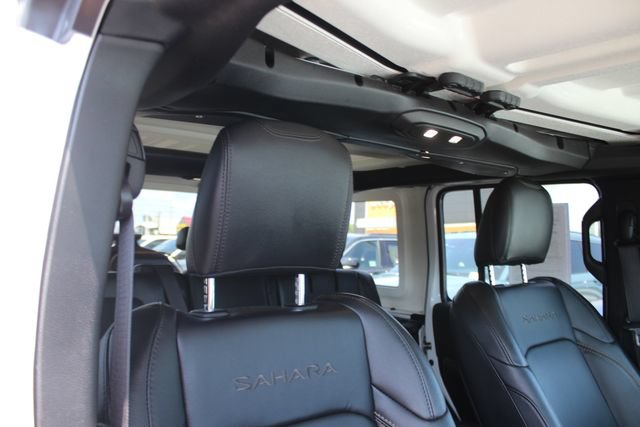 Used 2024 Jeep Wrangler Unlimited Sahara w/ Technology Group AWD/4WD image 34