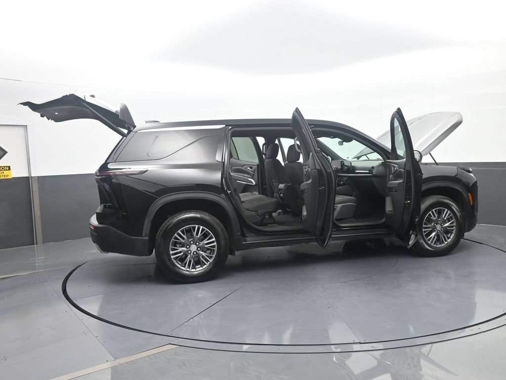 Used 2024 Chevrolet Traverse LS FWD image 81