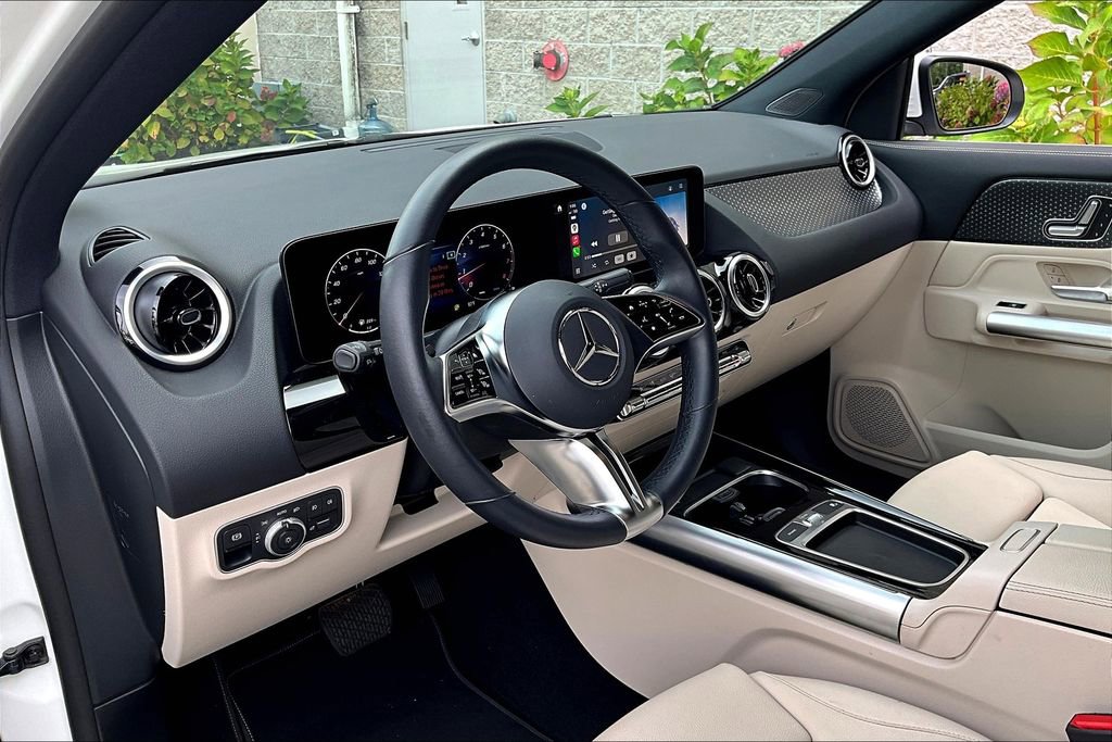 Certified 2025 Mercedes-Benz GLA 250 4MATIC image 13