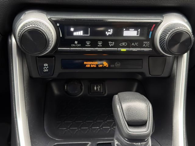 Used 2019 Toyota RAV4 LE image 19